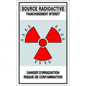 Panneau stockage sources radioactives franchissement interdit danger d'irradiation risque de contami