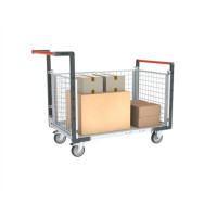 Chariot modulaire grillagé 2 dossiers + 1 ridelle, plateau bois 850 x 500 mm Chariot modulaire grillagé 2 dossiers + 1 ridelle, plateau bois 850 x 500 mm